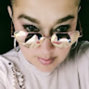 Meet your Posher, Lynette